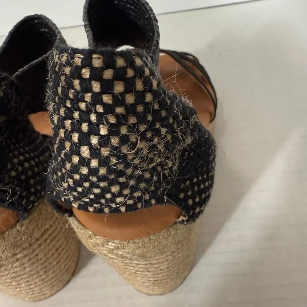 André Assous Women's Adin Espadrille Made In Spain Stretch Wedge Sandal Size 8.5